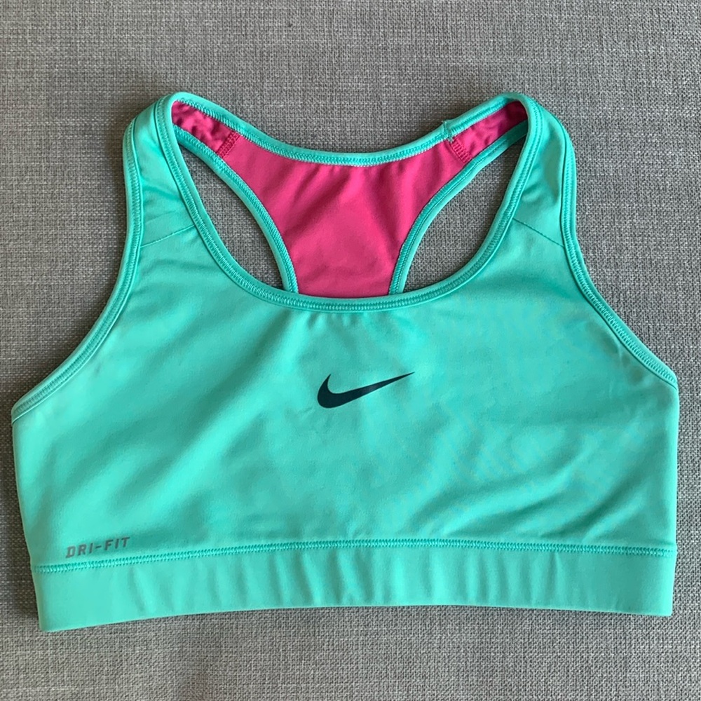 Nike Pro sports bra
